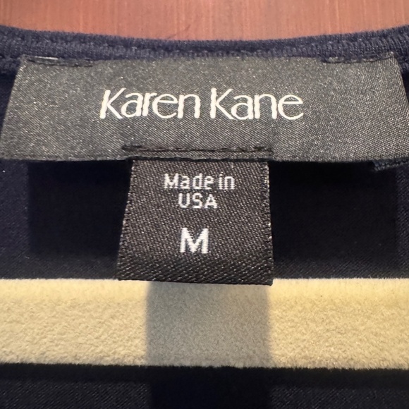 Karen Kane faux wrap dress NWT Size M Navy - Picture 2 of 5